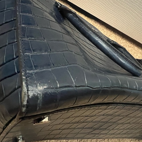 Michael Kors Dark Blue Croc-Embossed Bag and Wallet - Picture 5 of 8